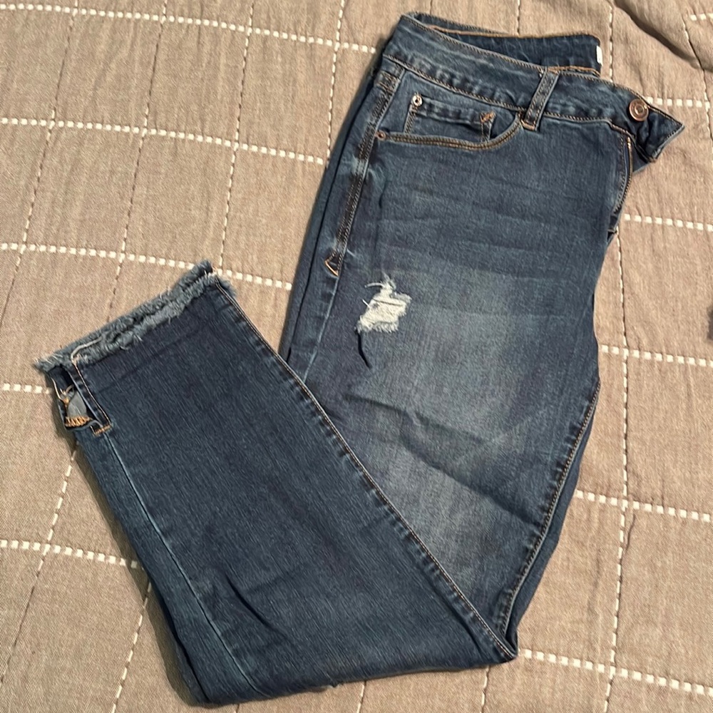 Kensie Capri Jeans